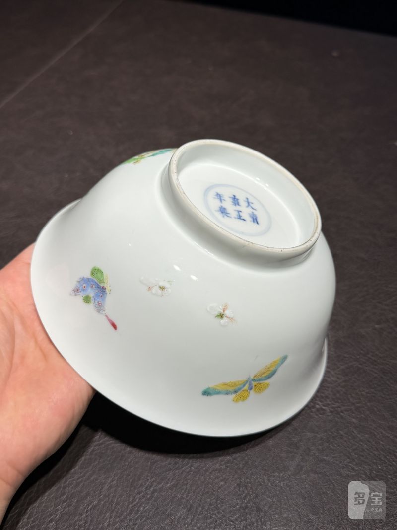 清雍正 粉彩蝶恋花纹碗 - 图10